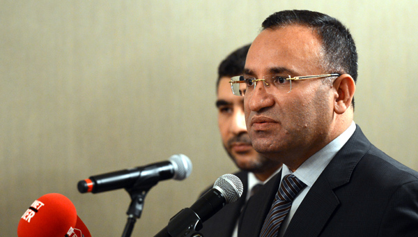 Adalat Bakanı Bekir Bozdağ: 6 bin gözaltı var!