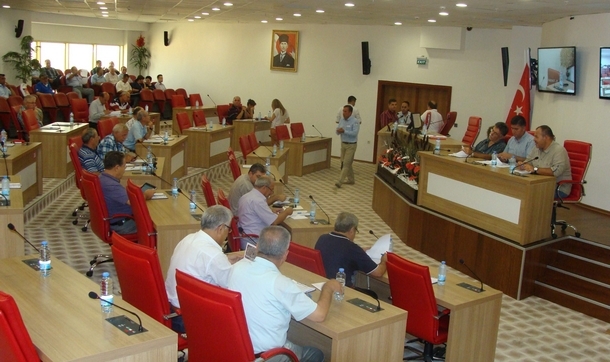 Aydın Belediye Meclisi fesih tehlikesiyle karşı karşıya