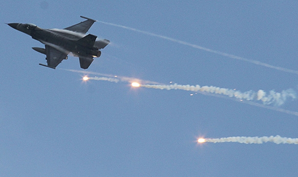 Halep'e varil bombasıyla saldırı: 15 kişi öldü, onlarca kişi yaralandı