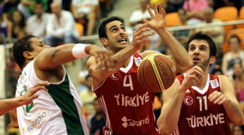 A Milliler, Portekiz'de 69 - 79 kazandı