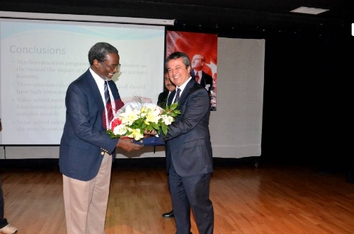 ABD'li öğretim üyeleri, Abant İzzet Baysal Üniversitesi'nde seminer verdi