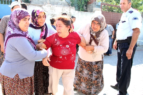 Adana'da 50 yerinden bıçaklanan berber evinde ölü bulundu