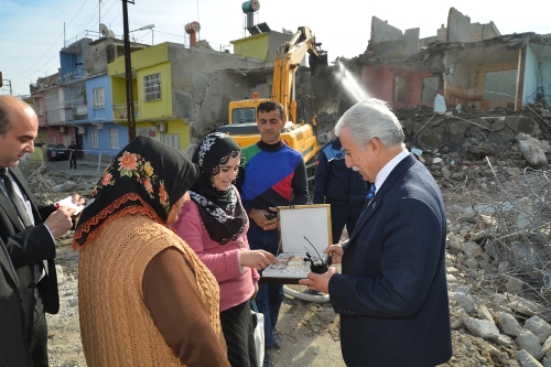 Adana'nın kuzeyi ile güneyini birleştirecek bulvarın yapımı sürüyor