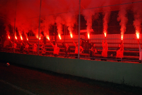 Adanaspor'a bayan taraftar morali