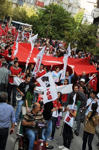 ADD Samsun Şubesi, 'Cumhuriyet Yürüyüşü' düzenledi