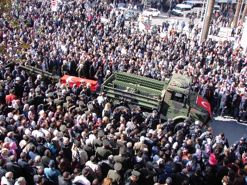 Afyonkarahisarlı şehit Denizli'de toprağa verildi