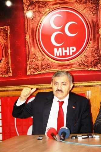 Ahmet Çakar: Seçilirsem bütün ülkücüleri tek çatı altında toplayacağım