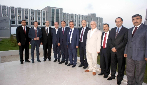 Ahmet Çalık, Canik Başarı Üniversitesi'ne hayran kaldı
