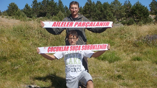 'Aileler parçalanmasın, çocuklar ağlamasın' diye Kaz Dağları'nda yürüdü