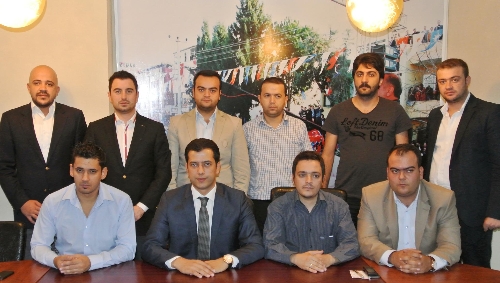 Ak Parti Gençlik Kolları'ndan Başbakan'a tam destek