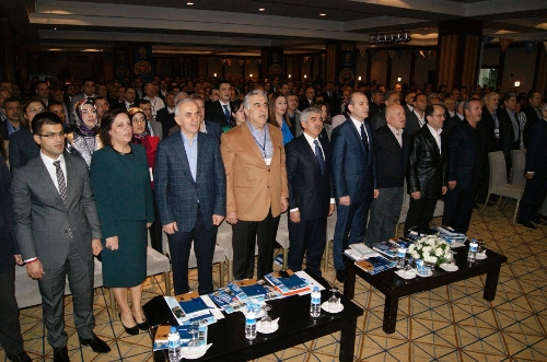 AK Parti İzmir İl Teşkilat Eğitimi Kuşadası'nda devam ediyor