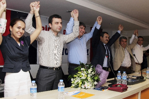 AK Parti seçim stratejisini değiştiriyor