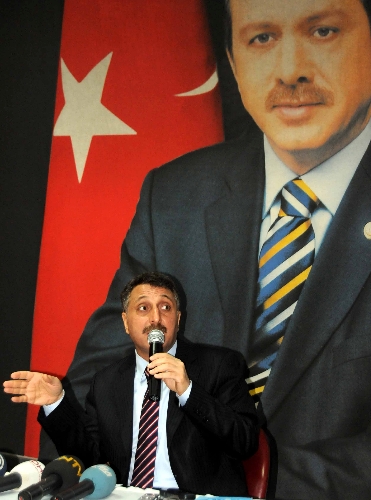 AK Parti'den istifa eden Advan: Yanlış anlaşıldım