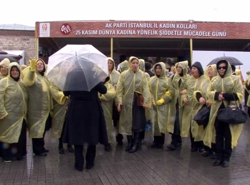 AK Partili kadınlar, 'şiddet'e karşı yürüdü