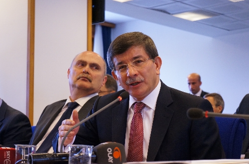 AK Partili vekiller ile CHP'liler arasında 'terbiyesiz' tartışması