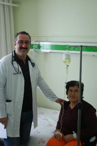 Akciğerine kaçan fıstık kabuğu operasyonla alındı
