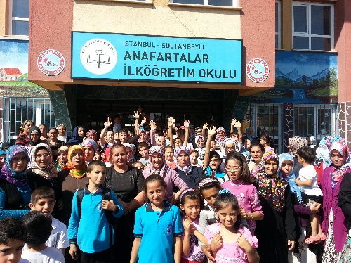 Aksaklıklara tepki gösteren veliler, çocuklarını okula göndermedi (Özel)