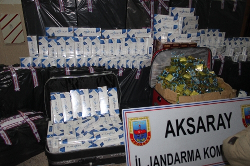 Aksaray jandarmasından kaçak sigara ve uyuşturucu operasyonu