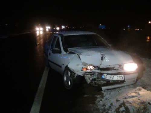 Aksaray'da kar, buz ve sis kazaları da beraberinde getirdi