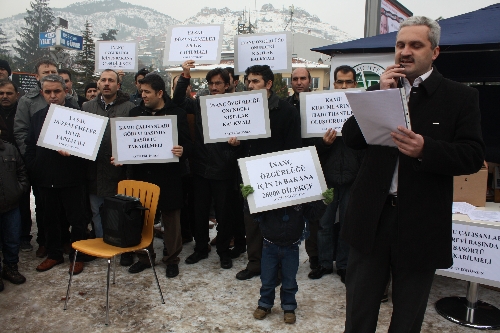 Aktif Eğitim-Sen'den özgürlük için imza kampanyası