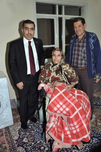 Akülü aracına kavuştu, 17 yıl sonra tek başına sokağa çıktı
