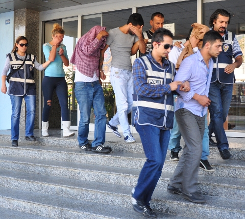 Alanya'da 22 kilogram kubar esrar ele geçirildi