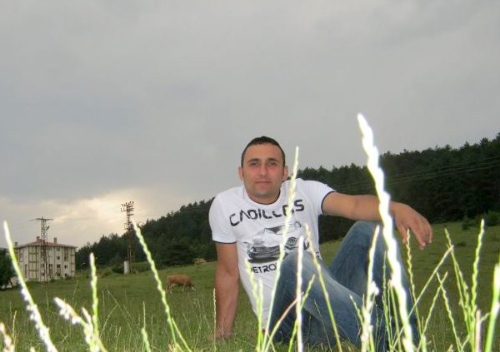 Alkollü sürücü kazada öldü, nişanlısı yaralandı