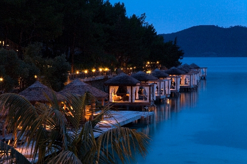 Angel's Peninsula'ya iki ödül daha