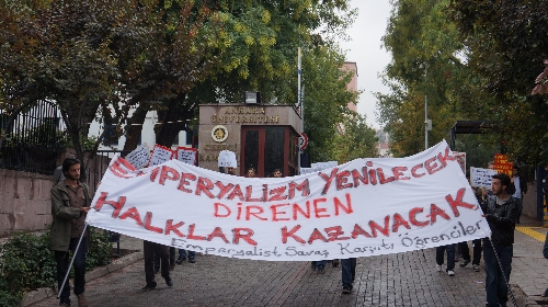 Ankara Üniversite'sinde savaş karşıtı protesto
