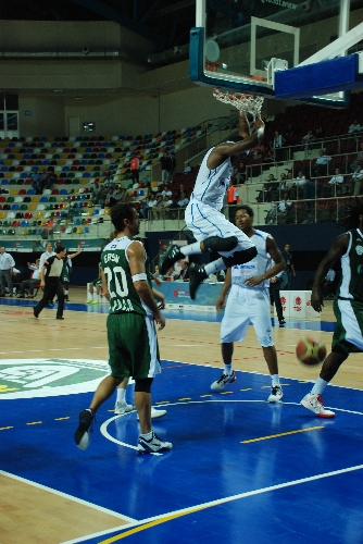 Antalya Büyükşehir Belediyespor: 72 - Aliağa Petkim: 67