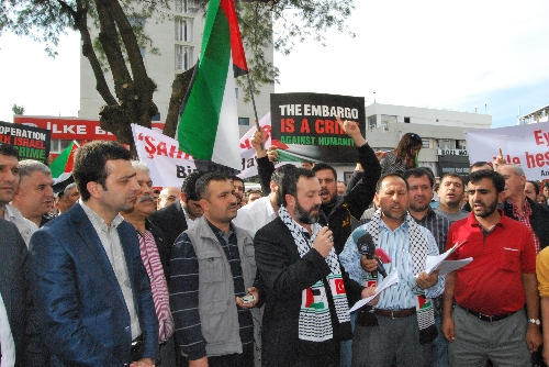 Antalya'da Gazze'ye saldıran İsrail protesto edildi