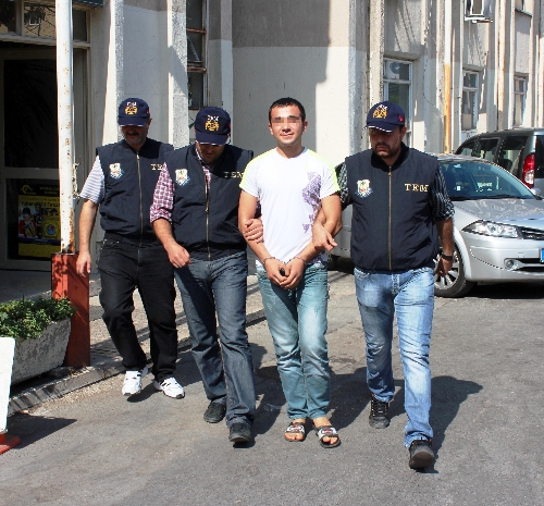 Aranan molotofçu yakalandı