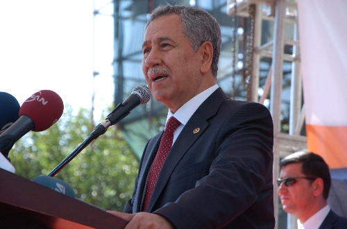 Arınç: 10 yılda 4 bin caminin bakımı için 3 katrilyon lira harcadık