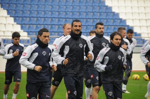 Arveladze: Galibiyet için her şeyi yapacağız