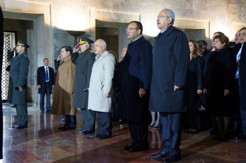 Atatürk, ebediyete intikalinin 74. yılında Anıtkabir'de anıldı