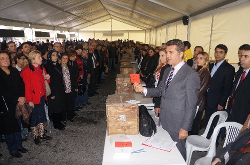 'Ayazağa referandumu' iptal edildi, vatandaş yol kapattı