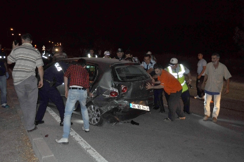 Aynı yerde 5 dakika içerisinde 2 ayrı kaza: 1 ölü 3 yaralı