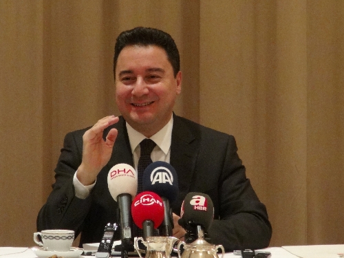 Babacan: Derecelendirme kuruluşları Türkiye'nin gerisinden geliyor