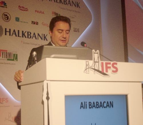 Babacan: Şu an için Vakıfbank