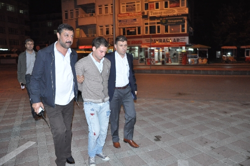 Babasını öldürüp, iş yerini yakan şüpheli gözaltına alındı