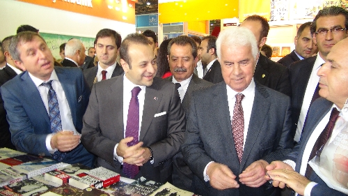 Bağış'tan küresel yazarlara Gazze çağrısı: Sesinizi yükseltin!