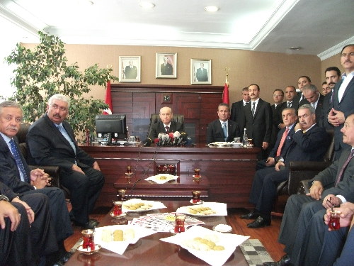 Bahçeli: Dokunulmazlıkların kaldırılmasıyla ilgili bir düzenlemeyi destekleriz