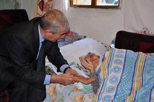 Bakacak kimsesi olmayan yaşlılara belediye sahip çıktı