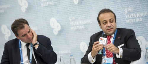 Bakan Bağış, Avrupa'nın geleceğini Kırım'da anlattı
