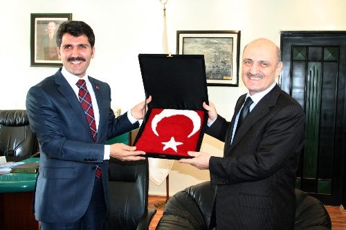 Bakan Bayraktar: Bayraktar dürüstlüğü ile tanınan bir adamdır