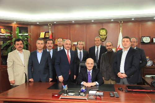 Bakan Bayraktar, Güngören'in kentsel dönüşümü hakkında bilgi aldı
