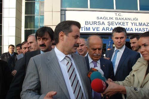 Bakan Çelik: Bursa'da çıkan olaylar bütün Türkiye'yi üzdü
