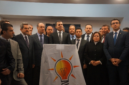 Bakan Çelik: Özel bir imza, imtiyaz peşinde değiliz
