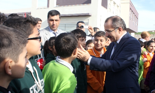 Bakan Dinçer: Özel sektörün eğitime girmesini teşvik ediyoruz