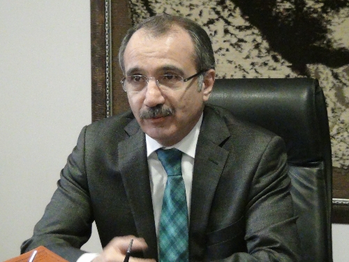 Bakan Dinçer'e fen lisesi öğrencisinden 'Dershaneler niçin kapanıyor' sorusu